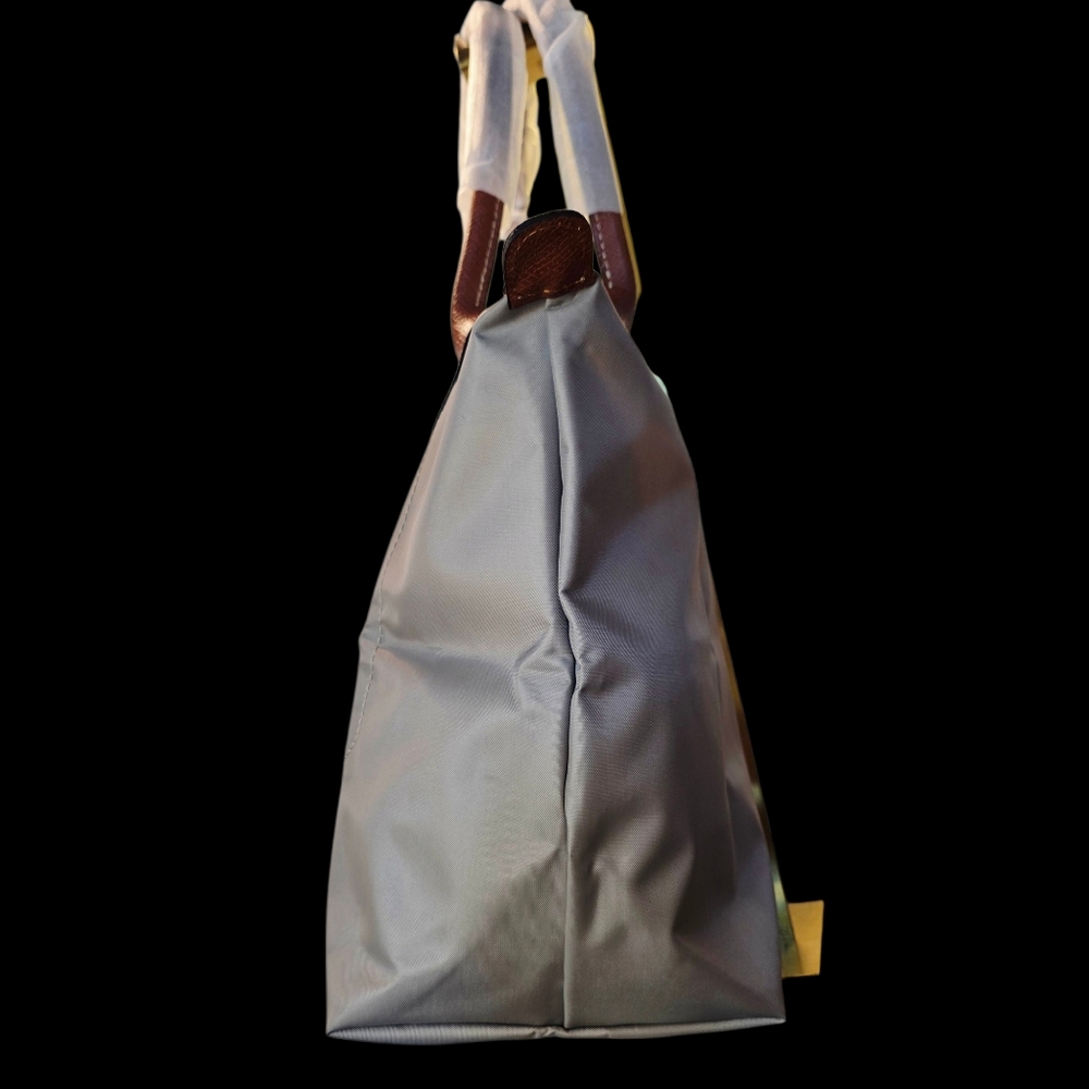 SALE!! 2026 New Designer Light Brown Medium Tote in Nylon NWT - Picture 4 of 11